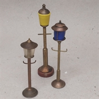 gadelamper-kobbermønter-gult-blåt-klart-fingerbøl-gammelt-håndarbejde